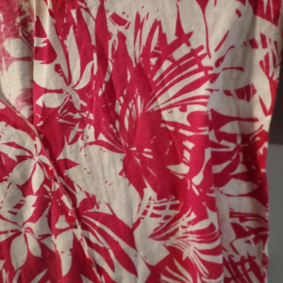 Lane Bryant Pink and White Floral 3/4 Sleeve Button Front Cardigan in Size 26/28 - Picture 10 of 13